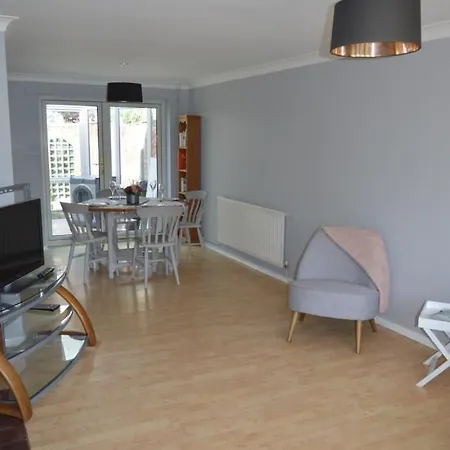 Cheerful 3 Bedroom Property Set In The Countryside Westcott  Exterior photo